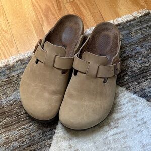 Women’s Tan Slip-On Clogs